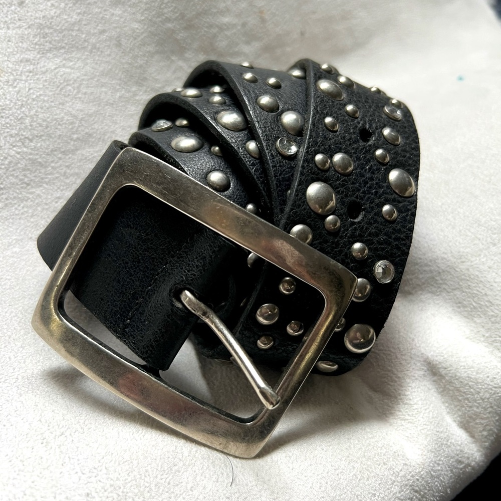 Vintage NINE WEST studded leather belt, size M